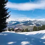 Beautiful Swiss With Breathtaking Views And A Sauna 샬레